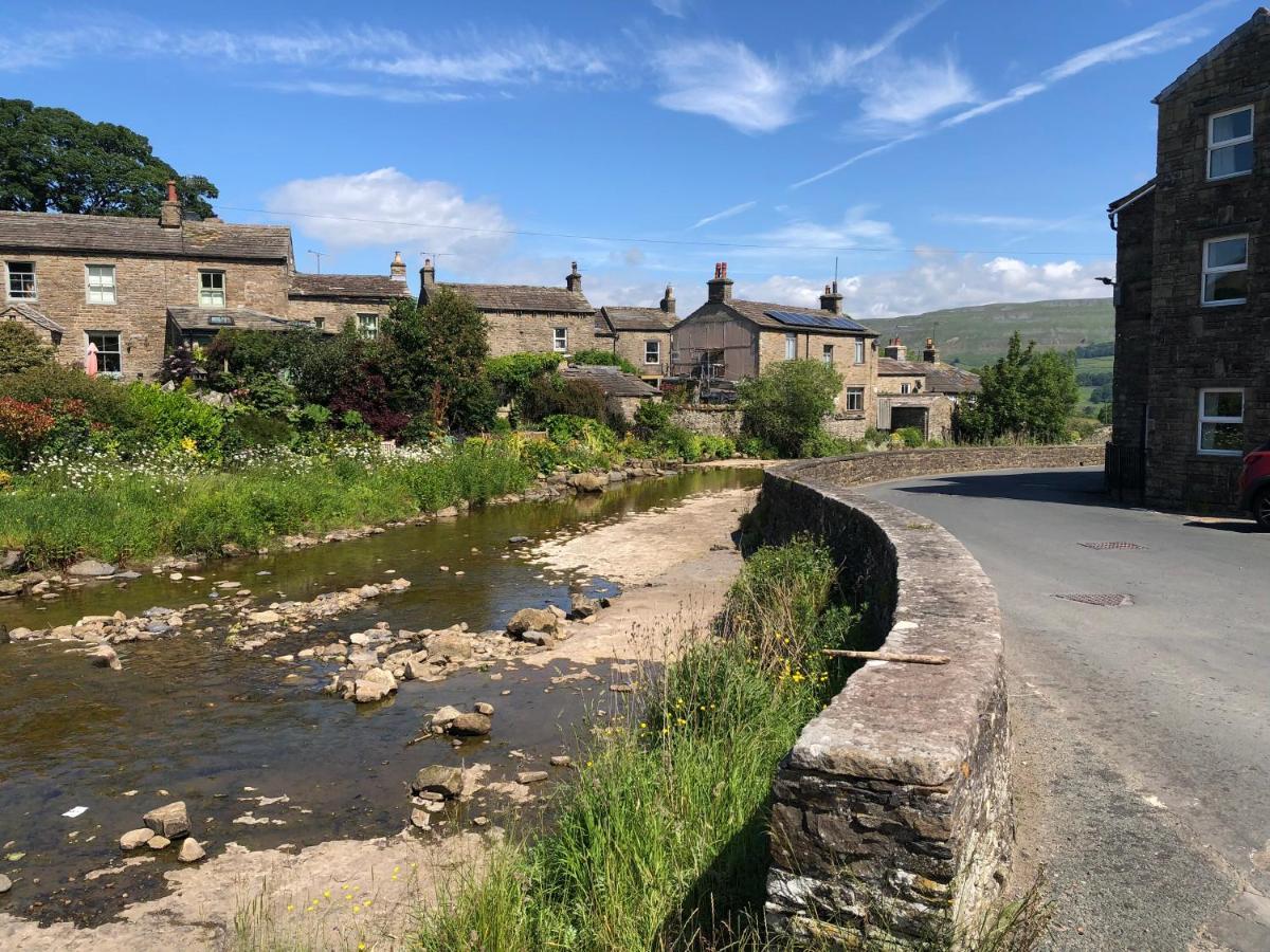 Rose Cottage. Family Home On The River Hawes Exteriér fotografie